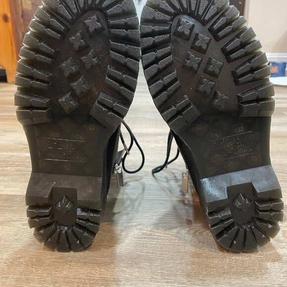 Dr. Martens Jadon Zip Milled Nappa Leather Ankle Platform Boots, Size 9 - Picture 4 of 5